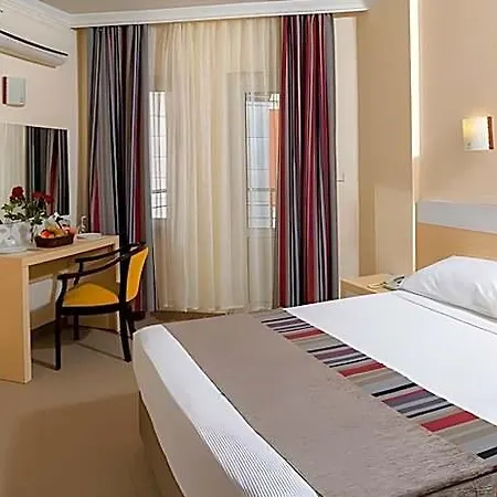 Hotel Mediterranean Breeze