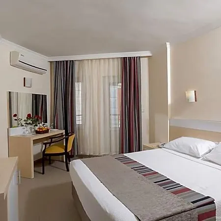 Hotel Mediterranean Breeze